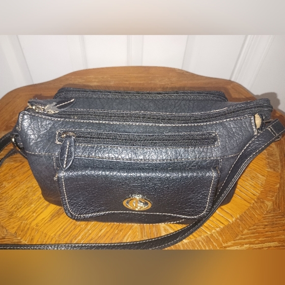 Black Leather Bag - Picture 6 of 10